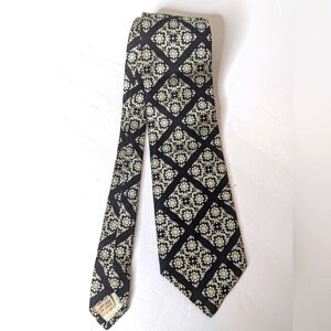 Vintage 1970s X Andrini for Bullock's Imported Silk Necktie